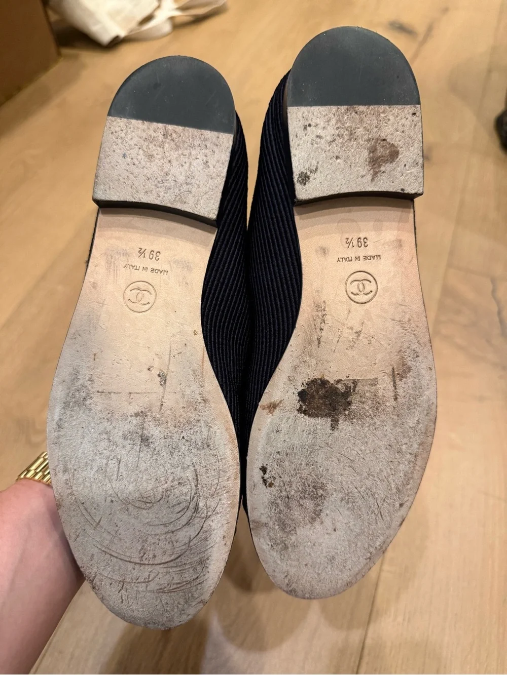 LAST CHANCE - CHANEL navy ballet flats - size 39.5